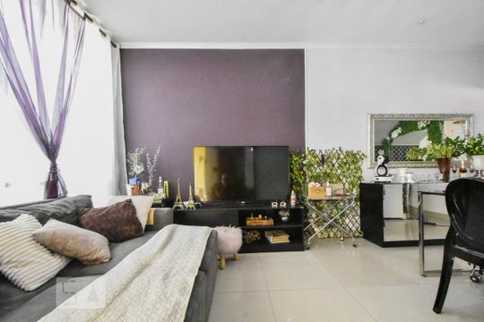 Sala de casa à venda com 2 quartos, 90m² em Vila Cordeiro, São Paulo