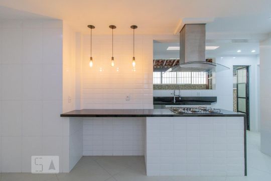 Detalhe da Cozinha de apartamento para alugar com 2 quartos, 109m² em Ramos, Rio de Janeiro
