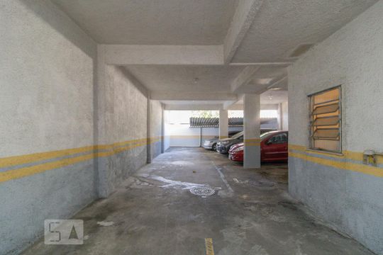 Garagem de apartamento para alugar com 2 quartos, 109m² em Ramos, Rio de Janeiro