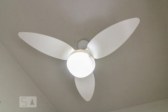 Detalhe do Quarto de Serviço de apartamento para alugar com 2 quartos, 109m² em Ramos, Rio de Janeiro