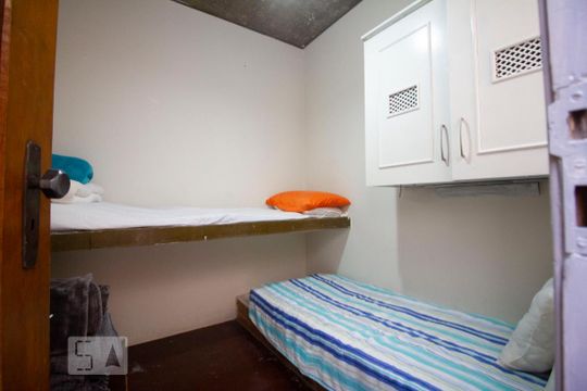 Quarto de Serviço de casa à venda com 4 quartos, 240m² em Jardim Vitória Régia, São Paulo