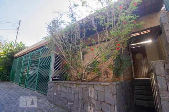Fachada de casa à venda com 4 quartos, 240m² em Jardim Vitória Régia, São Paulo