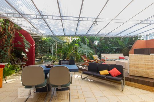 Varanda de casa à venda com 4 quartos, 240m² em Jardim Vitória Régia, São Paulo