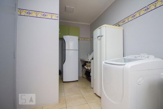 Área de Serviço de casa à venda com 4 quartos, 240m² em Jardim Vitória Régia, São Paulo