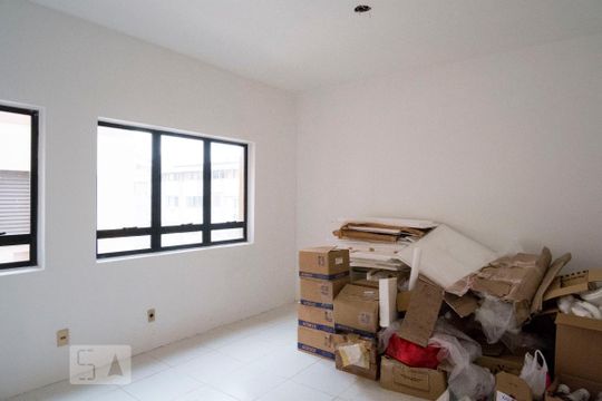 Sala/Quarto de kitnet/studio para alugar com 1 quarto, 32m² em Cidade Baixa, Porto Alegre