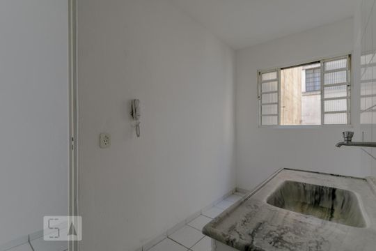 Cozinha de apartamento para alugar com 2 quartos, 50m² em César de Souza, Mogi das Cruzes