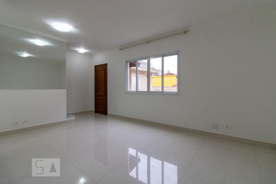 Casa de Condomínio para alugar com 3 quartos, 120m² em Vila Leonor, São Paulo