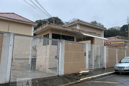 Fachada de casa de condomínio para alugar com 3 quartos, 120m² em Vila Leonor, São Paulo