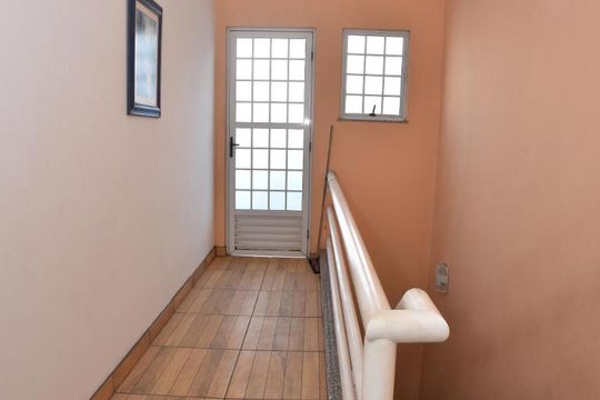 Corredor de apartamento à venda com 3 quartos, 390m² em Taquara, Rio de Janeiro
