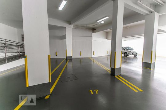 Boxe para 2 carros de apartamento à venda com 3 quartos, 189m² em Cristal, Porto Alegre