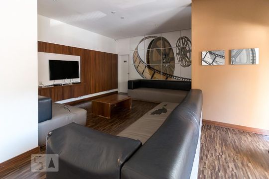 Sala de TV de apartamento à venda com 3 quartos, 115m² em Vila Santo Antônio, Guarulhos