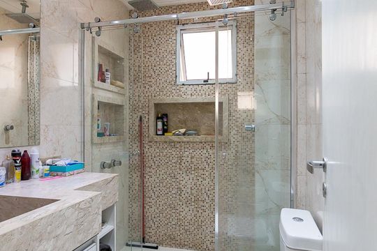 Banheiro quarto 3 suíte de apartamento à venda com 3 quartos, 115m² em Vila Santo Antônio, Guarulhos