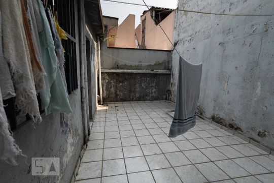 Quintal de casa à venda com 3 quartos, 150m² em Vila Ema, São Paulo
