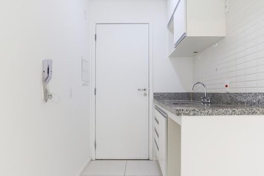 Cozinha de apartamento para alugar com 1 quarto, 28m² em Bela Vista, São Paulo