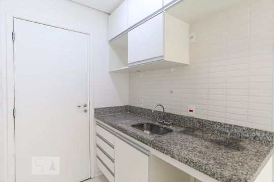 Cozinha de apartamento para alugar com 1 quarto, 28m² em Bela Vista, São Paulo
