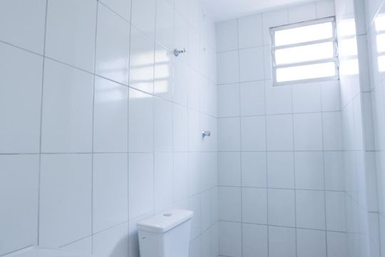 Banheiro de apartamento para alugar com 2 quartos, 58m² em Jardim Saira, Sorocaba