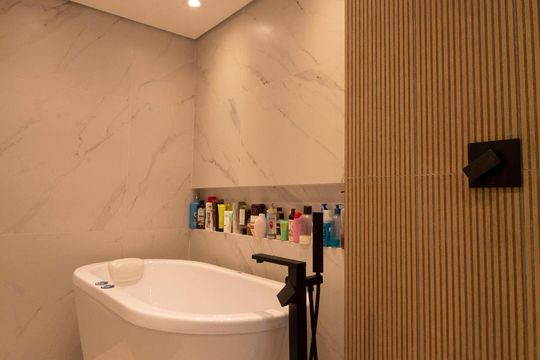 Banheiro da suíte 1 de apartamento à venda com 3 quartos, 112m² em Vila Mascote, São Paulo