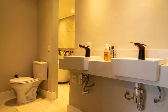Banheiro da suíte 1 de apartamento à venda com 3 quartos, 112m² em Vila Mascote, São Paulo