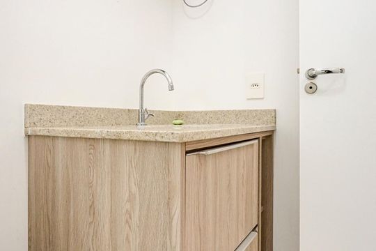 Banheiro de kitnet/studio para alugar com 1 quarto, 24m² em Tatuapé, São Paulo