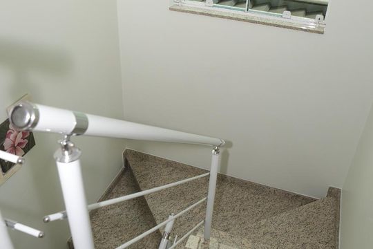 Escada de casa à venda com 4 quartos, 244m² em Nova Petrópolis, São Bernardo do Campo