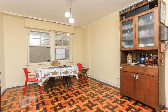 Sala 1 de apartamento à venda com 3 quartos, 124m² em Independência, Porto Alegre