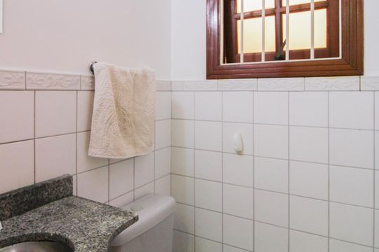 Lavabo de casa à venda com 3 quartos, 320m² em Jardim Consorcio, São Paulo
