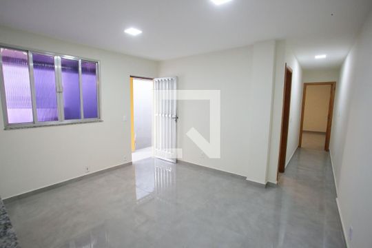 Sala de casa para alugar com 2 quartos, 60m² em Curicica, Rio de Janeiro
