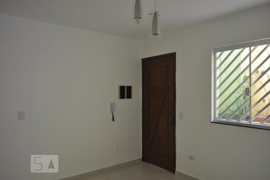 Casa de Condomínio para alugar com 2 quartos, 51m² em Parada Xv de Novembro, São Paulo