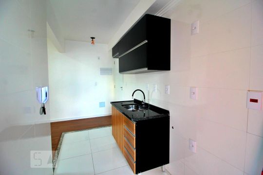 Cozinha de apartamento à venda com 2 quartos, 58m² em Vila Curuçá, Santo André