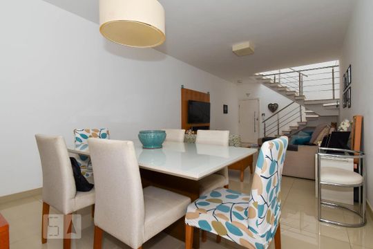 Sala de casa à venda com 3 quartos, 190m² em Saúde, São Paulo