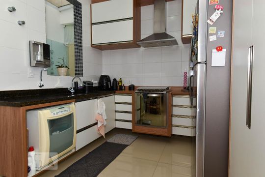 Cozinha de casa à venda com 3 quartos, 190m² em Saúde, São Paulo