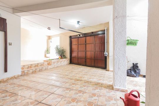 Garagem de casa à venda com 3 quartos, 300m² em Matriz, Mauá