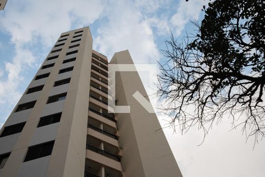Fachada de apartamento à venda com 3 quartos, 74m² em Lapa, São Paulo
