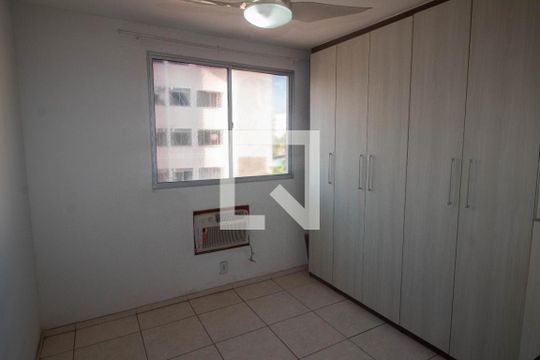 Quarto 1 de apartamento à venda com 2 quartos, 52m² em Parada de Lucas, Rio de Janeiro