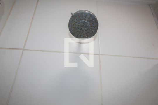 Banheiro Social de apartamento à venda com 2 quartos, 52m² em Parada de Lucas, Rio de Janeiro