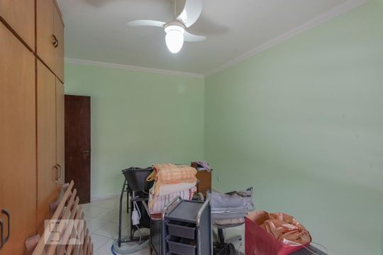 Quarto 1 de casa para alugar com 1 quarto, 70m² em Jardim do Trevo, Campinas