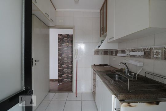 Cozinha de apartamento para alugar com 3 quartos, 75m² em Vila Esperança, São Paulo