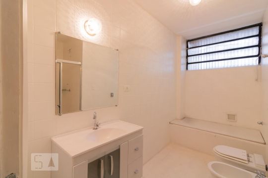Banheiro Social de apartamento à venda com 2 quartos, 102m² em Itaim Bibi, São Paulo
