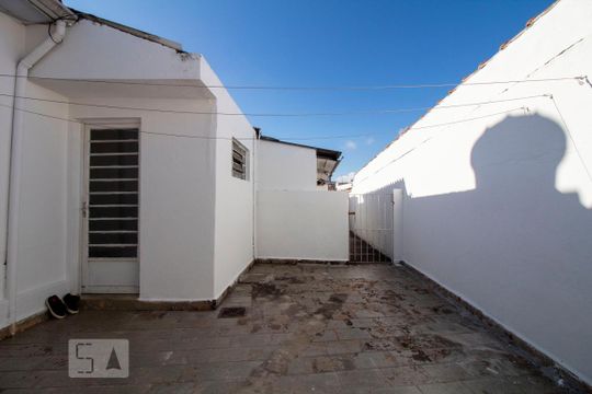 Quintal de casa para alugar com 1 quarto, 30m² em Vila Guarani (z Sul), São Paulo