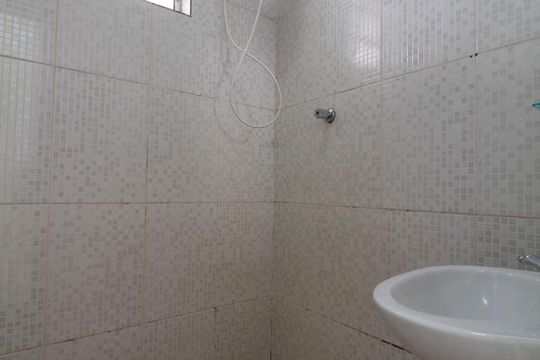 Banheiro de casa para alugar com 1 quarto, 30m² em Vila Guarani (z Sul), São Paulo