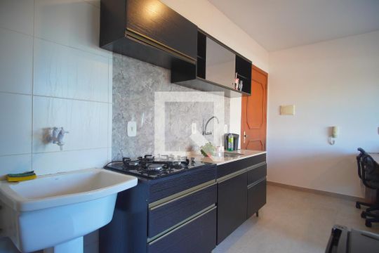 Cozinha de kitnet/studio para alugar com 1 quarto, 28m² em Pátria Nova, Novo Hamburgo