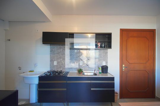 Cozinha de kitnet/studio para alugar com 1 quarto, 28m² em Pátria Nova, Novo Hamburgo