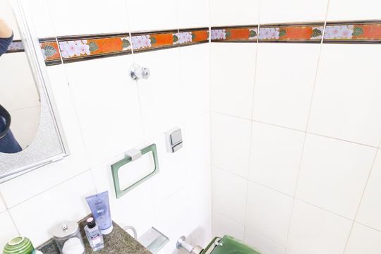 Banheiro de casa à venda com 5 quartos, 350m² em Cidade São Francisco, São Paulo