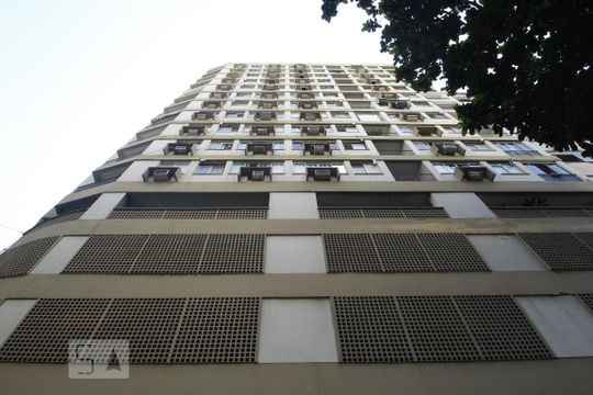 Fachada do Prédio de apartamento para alugar com 1 quarto, 50m² em Centro, Rio de Janeiro