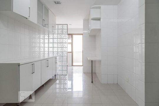 Cozinha  de apartamento para alugar com 3 quartos, 350m² em Recreio dos Bandeirantes, Rio de Janeiro