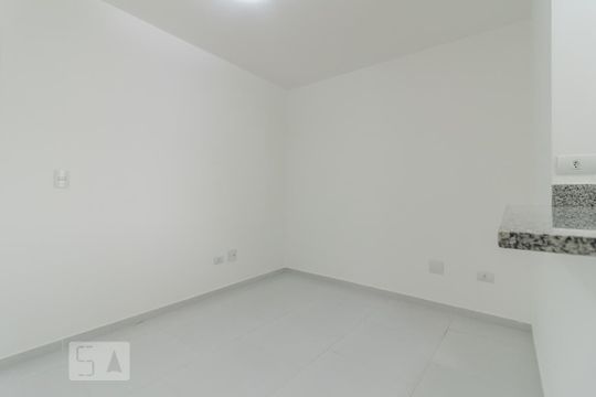 Sala de kitnet/studio para alugar com 1 quarto, 39m² em Jardim Oriental, São Paulo