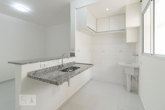 Cozinha/Lavanderia de kitnet/studio para alugar com 1 quarto, 39m² em Jardim Oriental, São Paulo