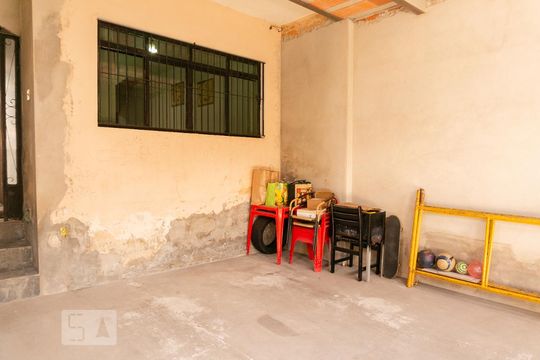 Garagem de casa à venda com 4 quartos, 177m² em Jardim São Paulo (zona Norte), São Paulo