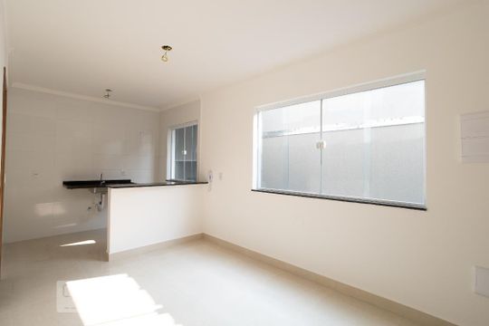 Sala de apartamento para alugar com 2 quartos, 47m² em Vila Invernada, São Paulo