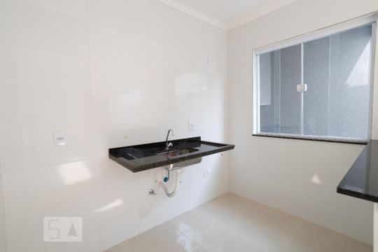 Cozinha de apartamento para alugar com 2 quartos, 47m² em Vila Invernada, São Paulo